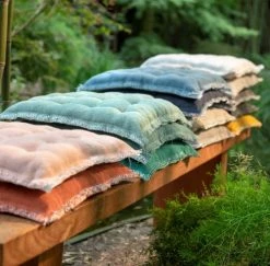 Dutch Decor Housses De Chaises Et Galettes De Chaises Galette De Chaise Bleu En Coton 40x40 Cm Uni 12 Dutch Decor Housses De Chaises Et Galettes De Chaises Galette De Chaise Bleu En Coton 40x40 Cm Uni -Housses de canapé Soldes galette de chaise bleu en coton 40x40 cm uni 5