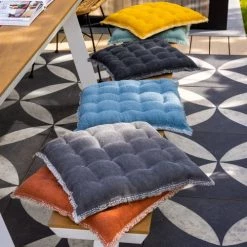 Dutch Decor Housses De Chaises Et Galettes De Chaises Galette De Chaise Noir En Coton 40x40 Cm Uni -Housses de canapé Soldes galette de chaise noir en coton 40x40 cm uni 3